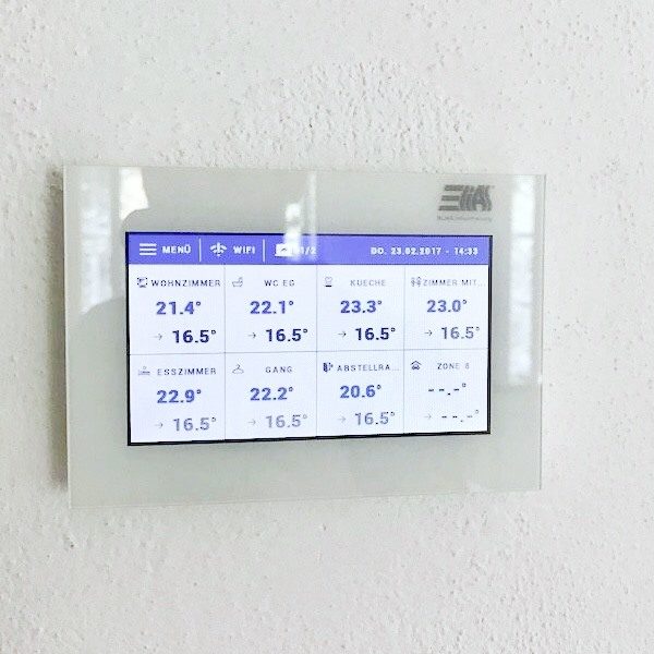 Sistema regulación calefacción ELIAS_ES-160 centralita WiFi montado en pared