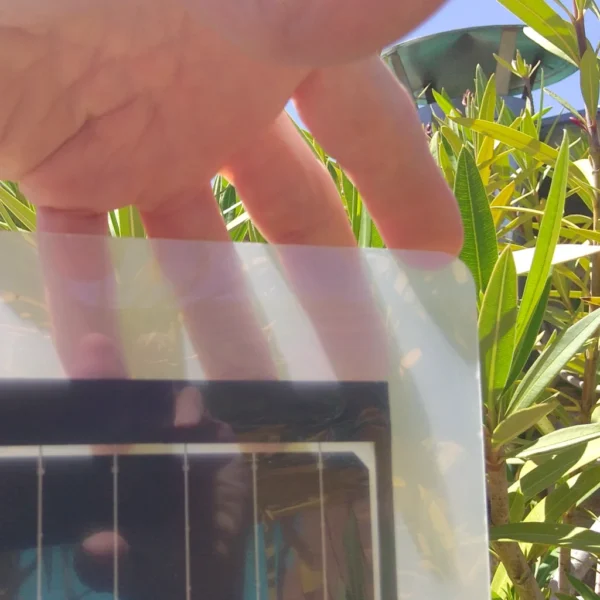 Transparencia panel solar flexible bifacial