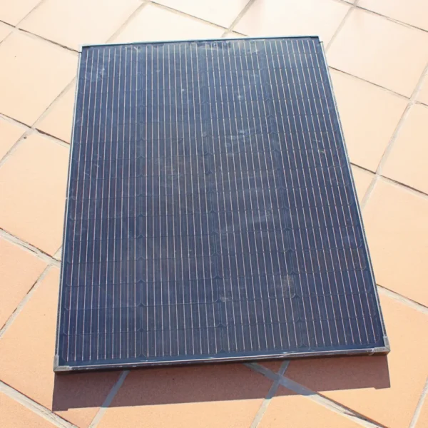 Panel solar half-cell negro 12V 150W